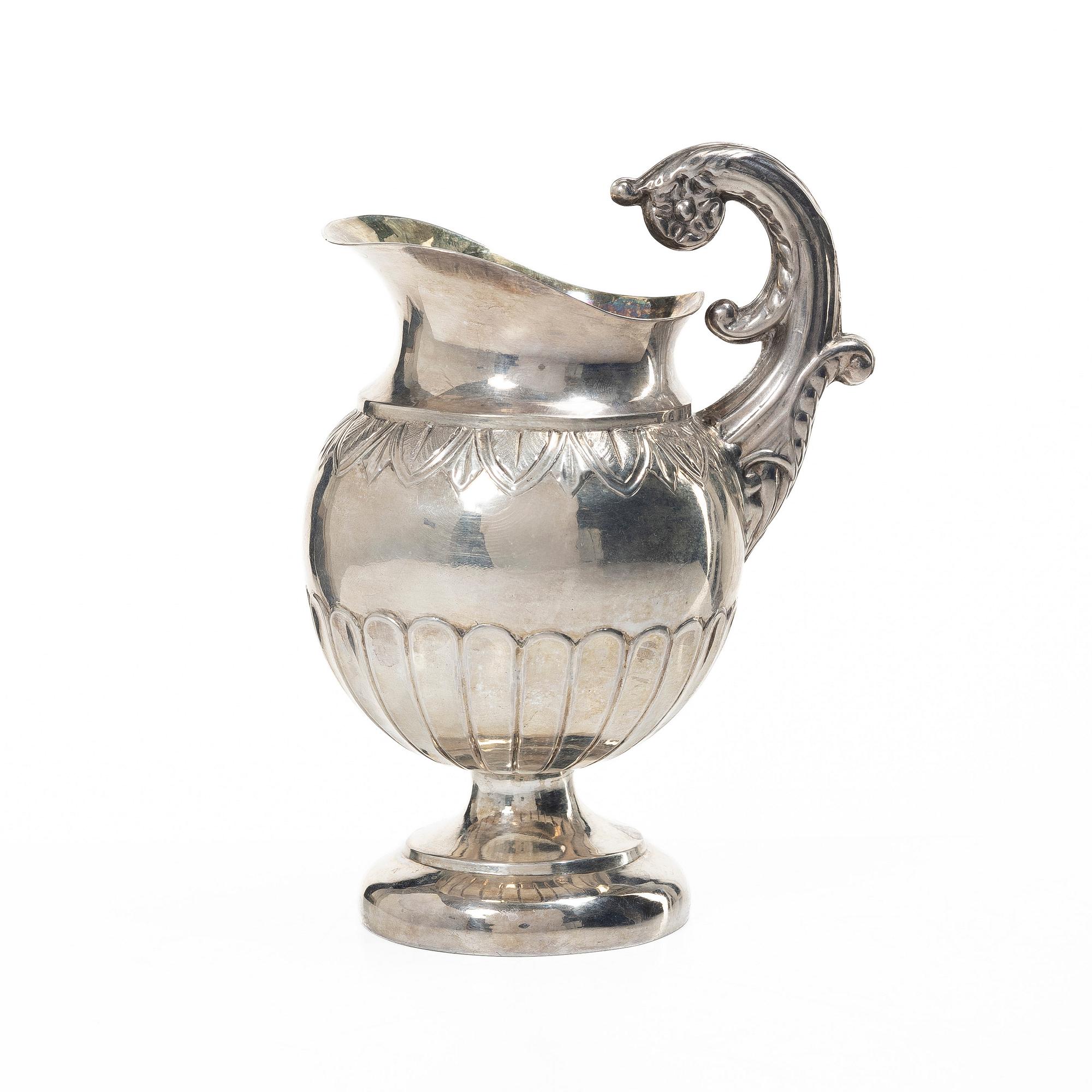 Gustaf Fredrik Richter, gräddkanna, silver, empire, Stockholm 1818-1827 (1863).