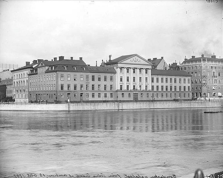 Elias Martin, "Norrström with the Bondeska Palace, Stockholm".