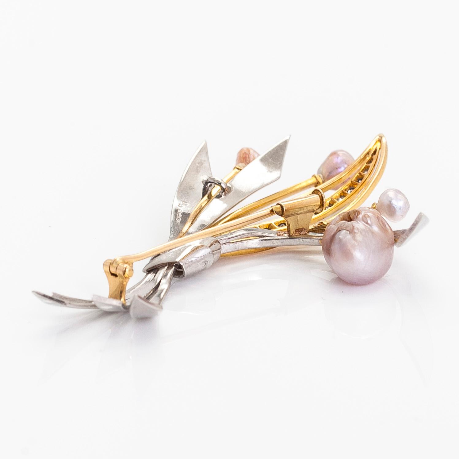 A.Tillander, brosch, palladium, 18K guld, platina, samt  diamanter och odlade pärlor.