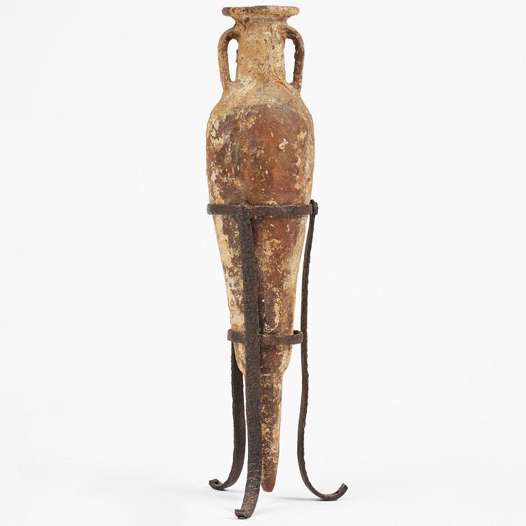 An Amphora presumably antique.