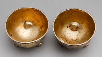 A pair of Swedish 18th century parcel-gilt cups, makers mark of Petter Zettersteen, (Norrköping 1712-1741 (-1744)).