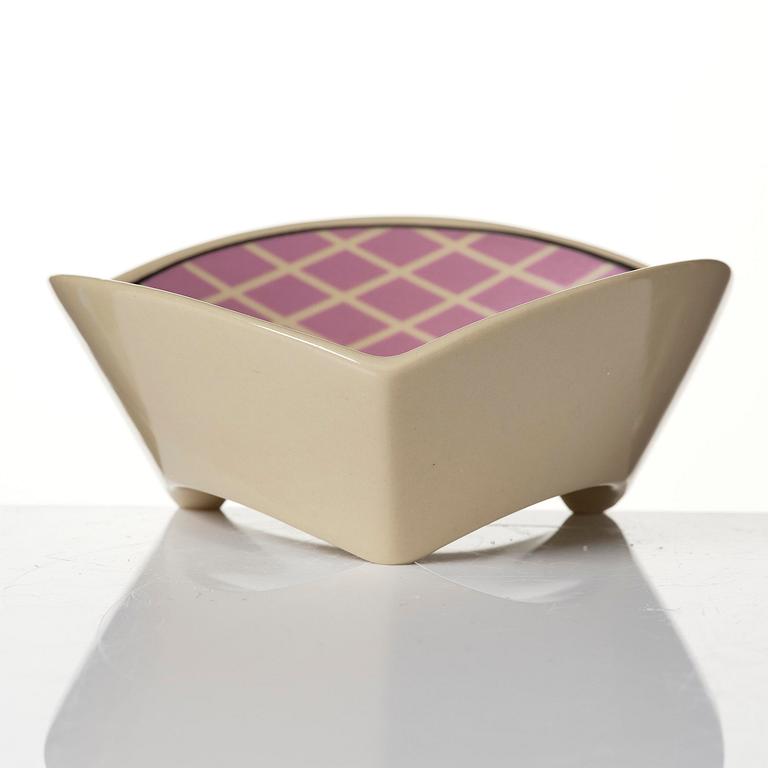 Dorothy Hafner, a 47-piece "Flash" ceramic dinner service, Rosenthal, Germany, post 1984.