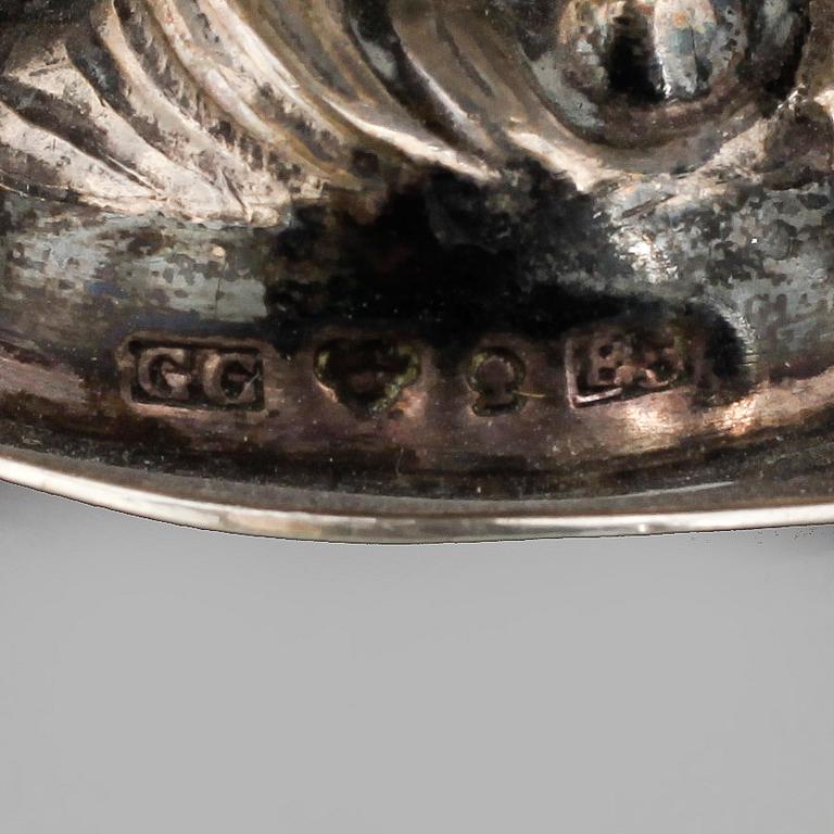 SKÅL På FOT, silver, nyrokoko, Anders Gustaf Carlberg, Eksjö, 1859. Tot vikt ca 190g.