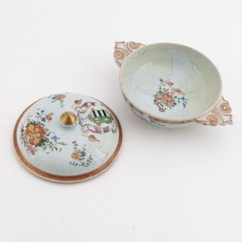 Karott med lock, kompaniporslin, Kina, Qingdynastin, Qianlong (1736-95).