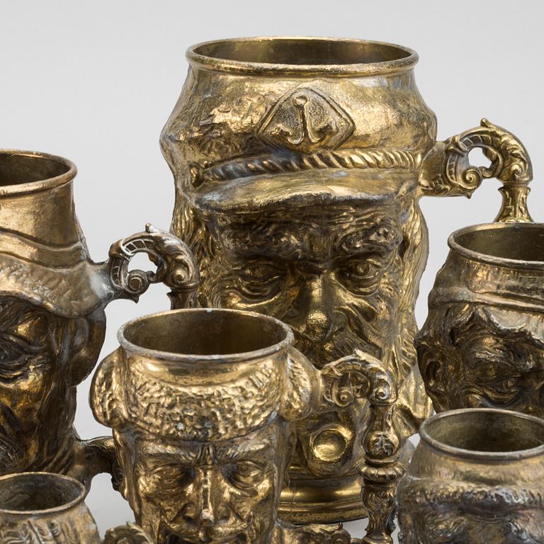Seven Toby Jugs in brass from England, the second half of the 20th century.