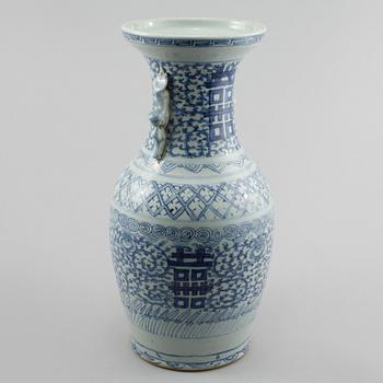 URNA, porslin, Kina, 1800/1900-tal.