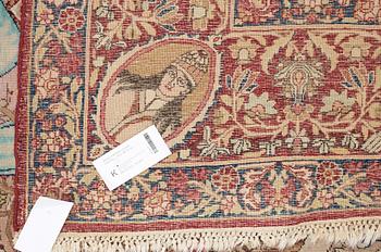 ANTIQUE KERMAN LAVER FIGURAL. 213 x 147,5 cm.