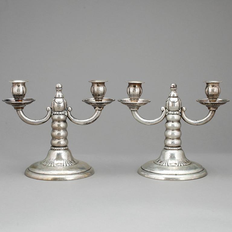KANDELABRAR, ett par, silver, jugend, CG Hallberg, Stockholm, 1929. Vikt ca 495g.