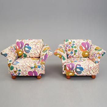 Josef Frank, a pair of "Liljevalchs" easy chairs, Firma Svenskt Tenn, Sweden 2010.