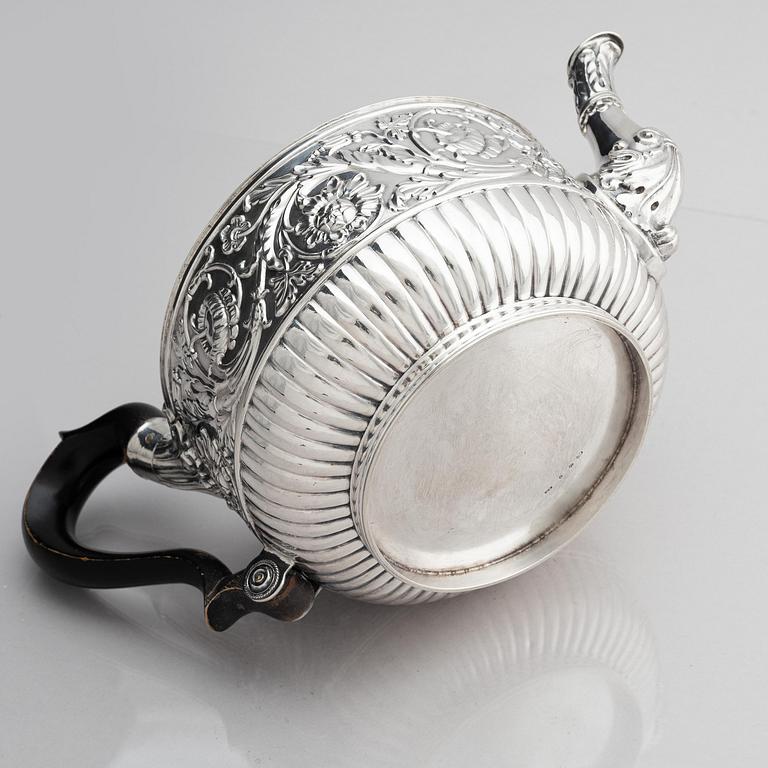 Adolf Zethelius, tekanna, silver, Stockholm 1833.