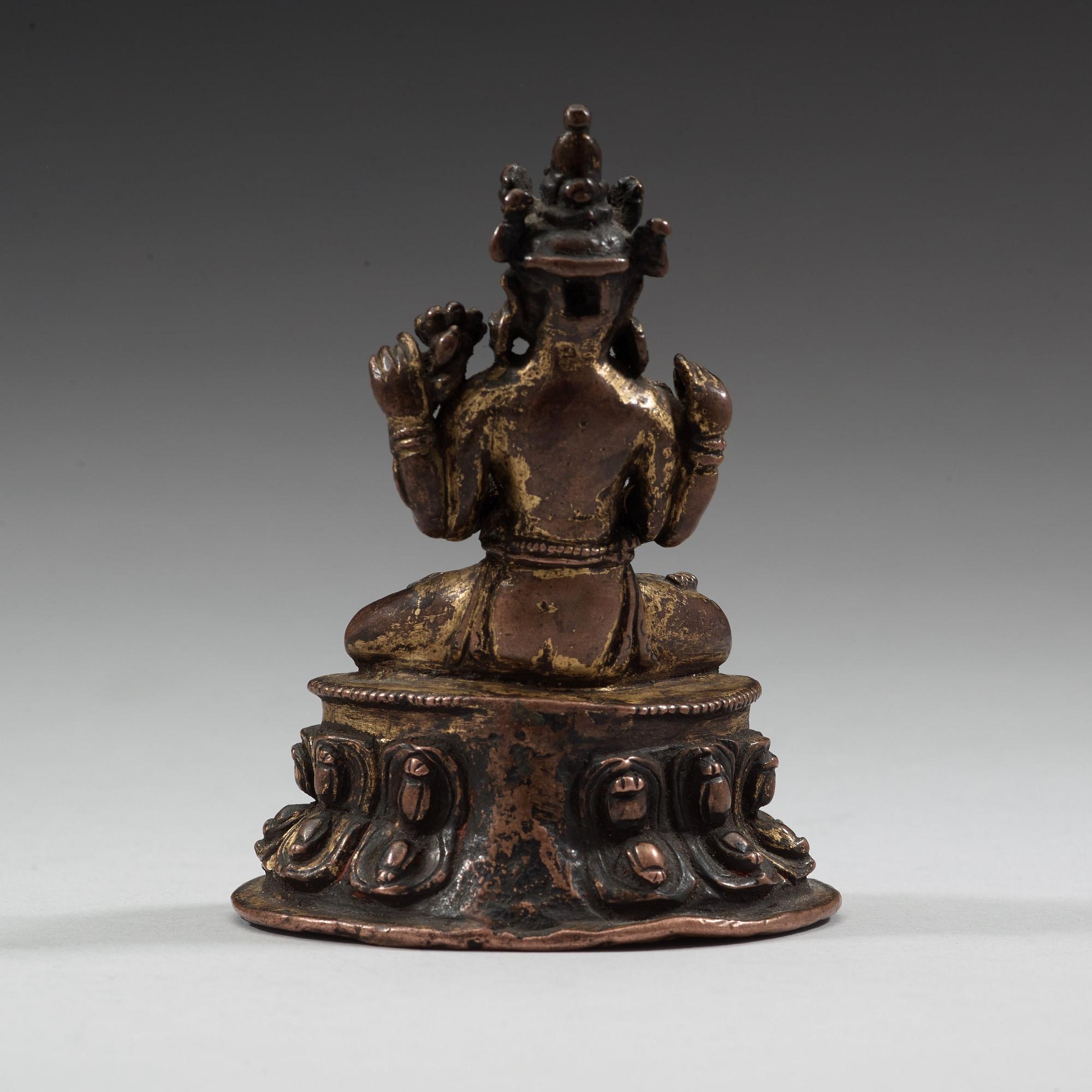 SHADAKSHARI LOKESHAVARA, kopparlegering med spår av förgyllning. Tibet, 1500-tal.