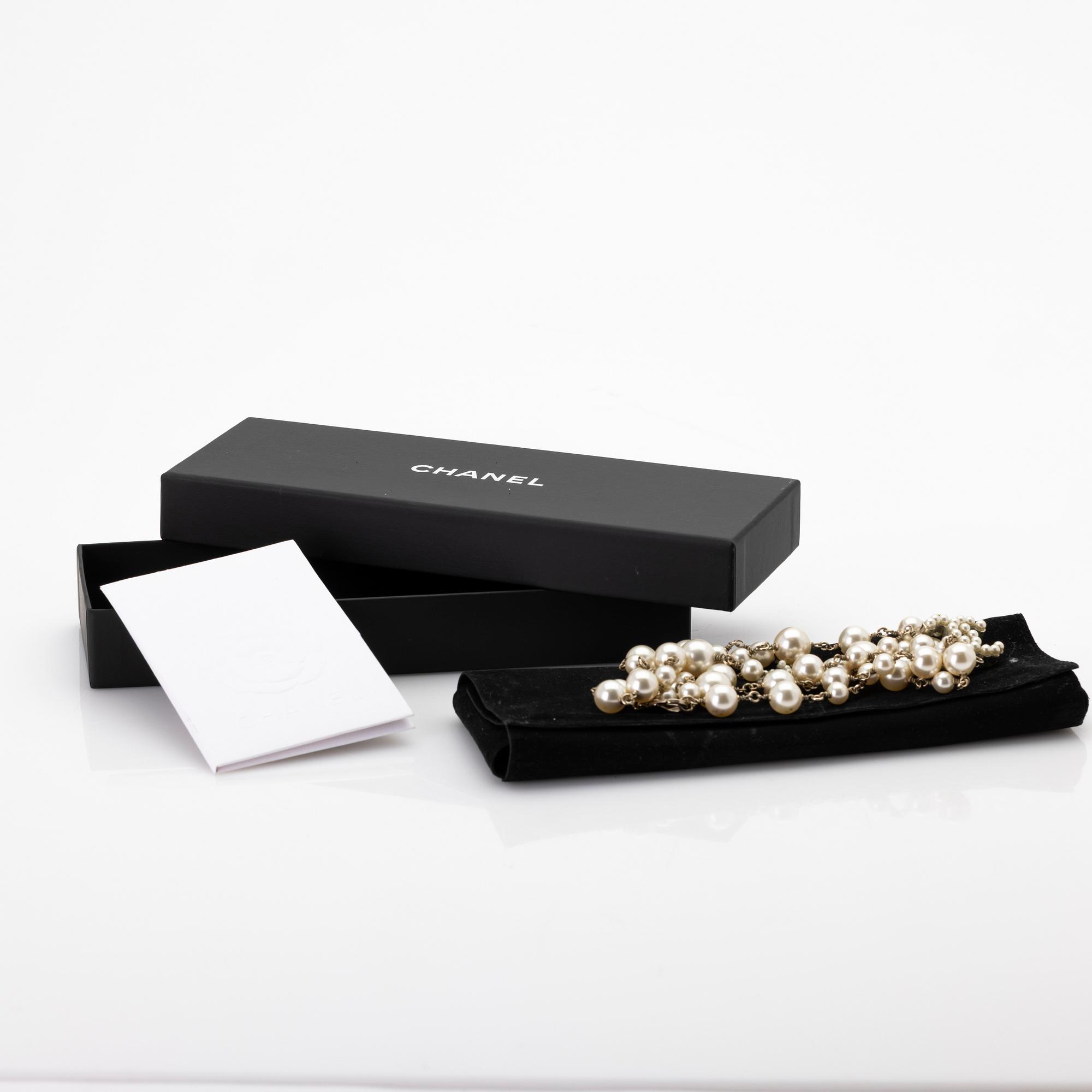 Chanel, Collier.