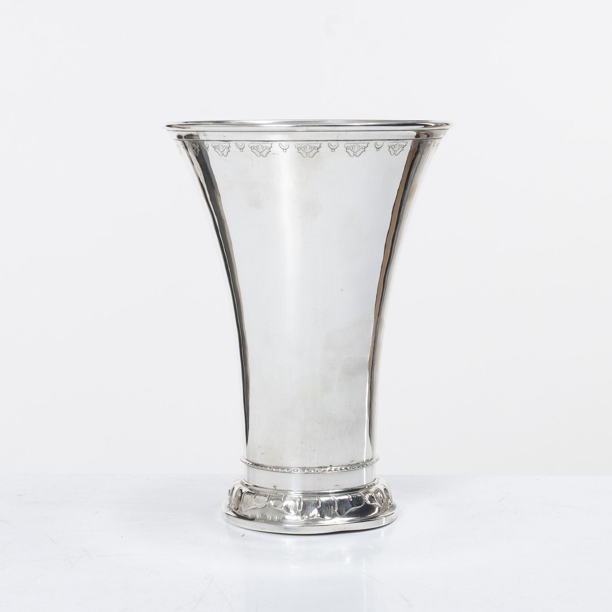 Guldsmedsaktiebolaget (GAB), A Swedish silver beaker, Stockholm 1936.