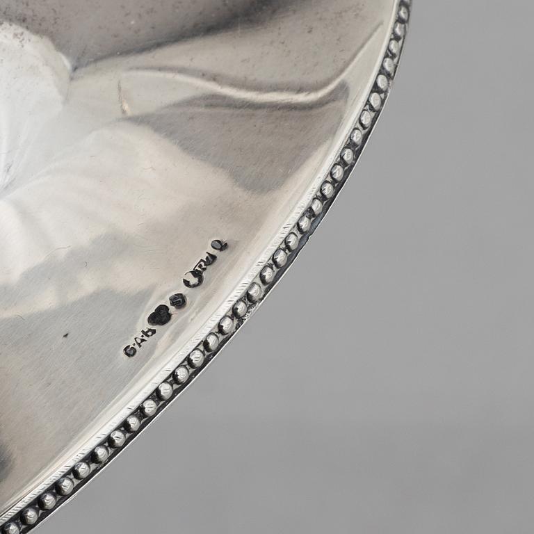 A Swedish Empire style silver sugar bowl, mark of GAB, Stockholm 1919.
