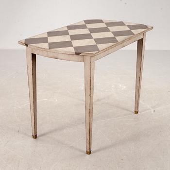 BORD, gustaviansk stil, modern tillverkad.
