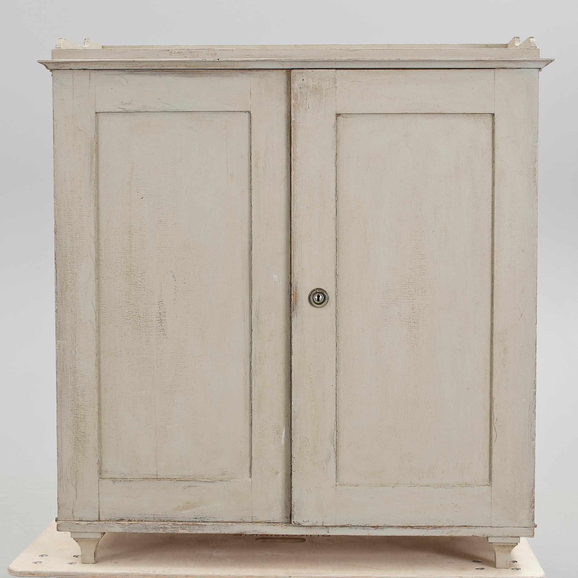 SKÄNK, gustaviansk stil, 1800-talets slut.