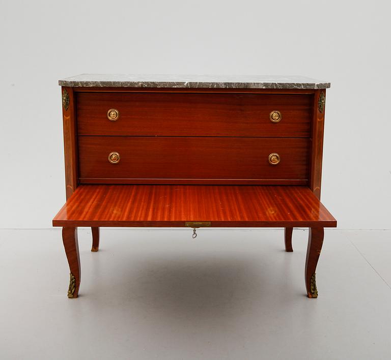 SCHATULL, gustaviansk stil, 1900-talets mitt.