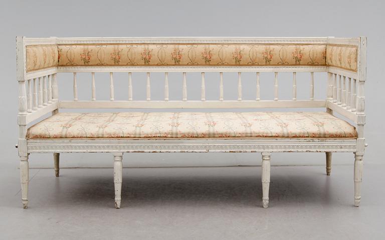 SOFFA, sengustaviansk, omkring år 1800.