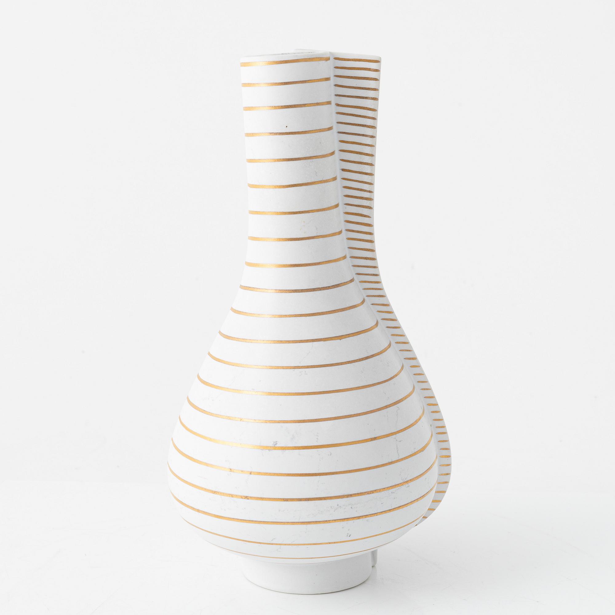Wilhelm Kåge, a 'Guldsurrea' stoneware vase, Gustavsbergs studio.