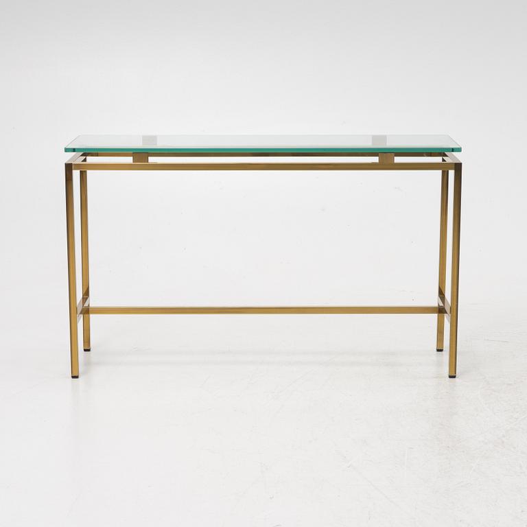 A brass and glass side table, end of the 20th Century.