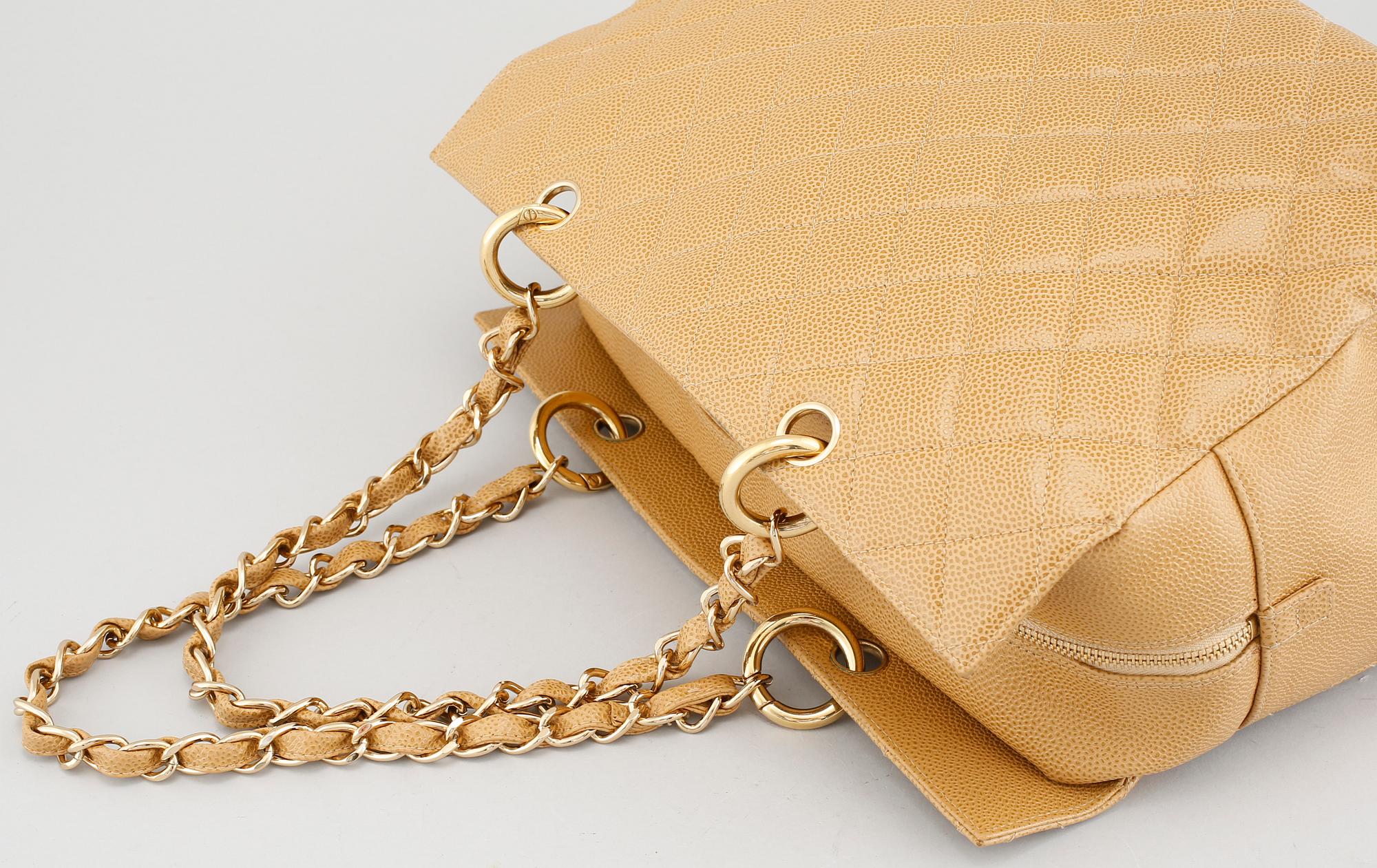 A Chanel caviar leather handbag.