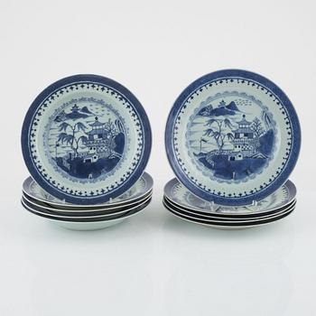 A set of twelve blue and white porcelain plates, China, Jiaqing (1796-1820).