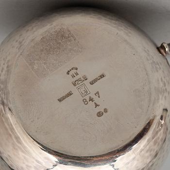 GRÄDDKANNA SAMT SOCKERSKÅL, sterlingsilver, design Harald Nielsen, Georg Jensen, 1933-44. Tot ca 242 gram.