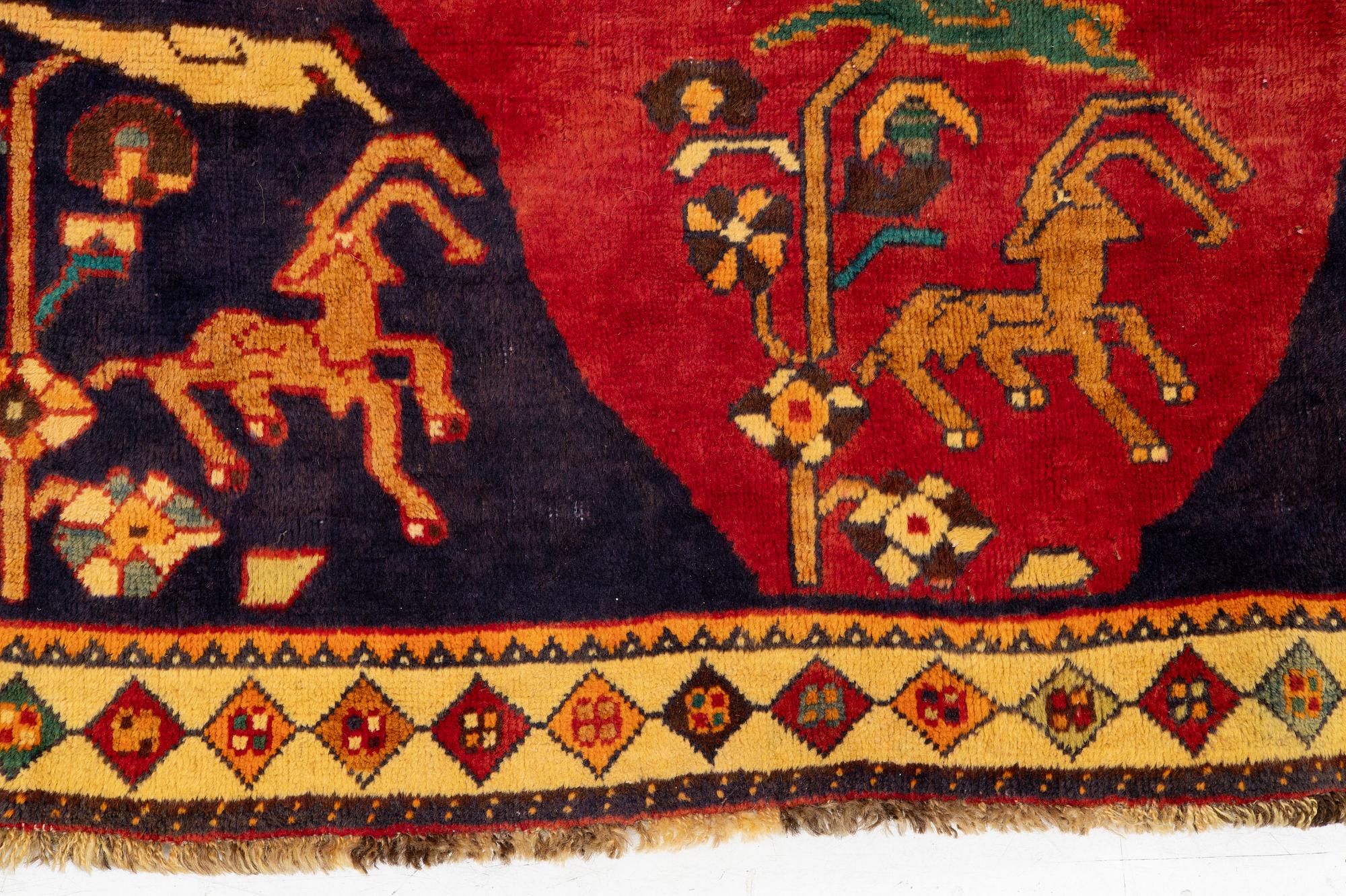 Carpet, Shiraz, approx. 203 x 130 cm.