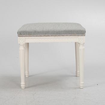 Stool, Gustavian style, first half of the 20th century.