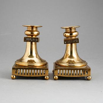 LJUSSTAKAR, ett par, mässing, Gusum, tidigt 1900-tal.