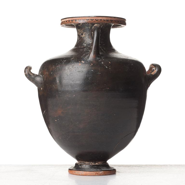HYDRIA, lergods. Grekisk, Rödfigurig, troligen omkring 300-tal f. Kr.