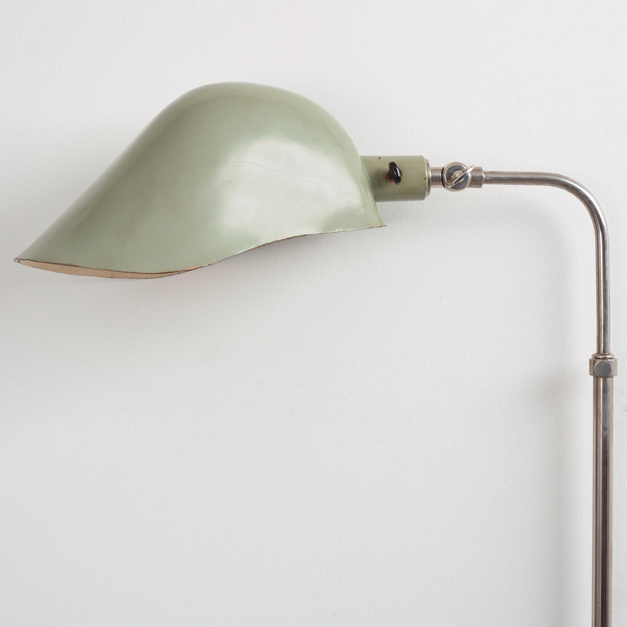 Gunnar Asplund, vägglampa, "Typ 16". Proveniens: Rådhuset i Göteborg 1936. Sannolikt utförd av Arvid Böhlmarks Lampfabrik.