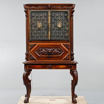 BARSKÅP, barockstil, 1900-talets andra hälft.