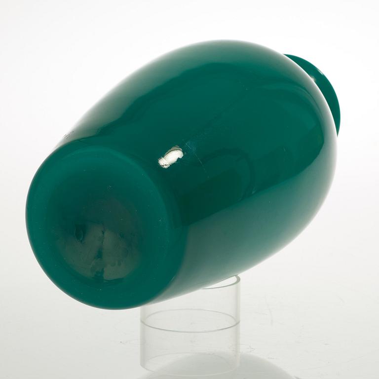 An emerald green 'Cinese' vase, probably by Carlo Scarpa, Venini, Italy.