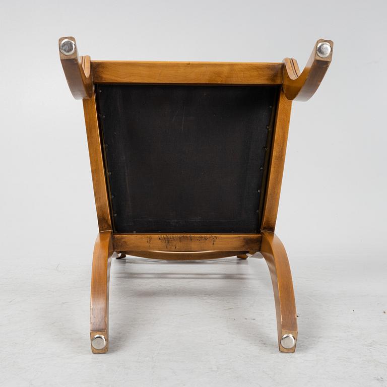 A set of six English mahogany chairs, 20th Century.