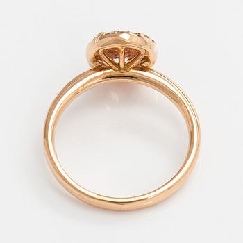 Sormus, viistehiottu morganitti, briljanttihiottuja timantteja, 18K kultaa.