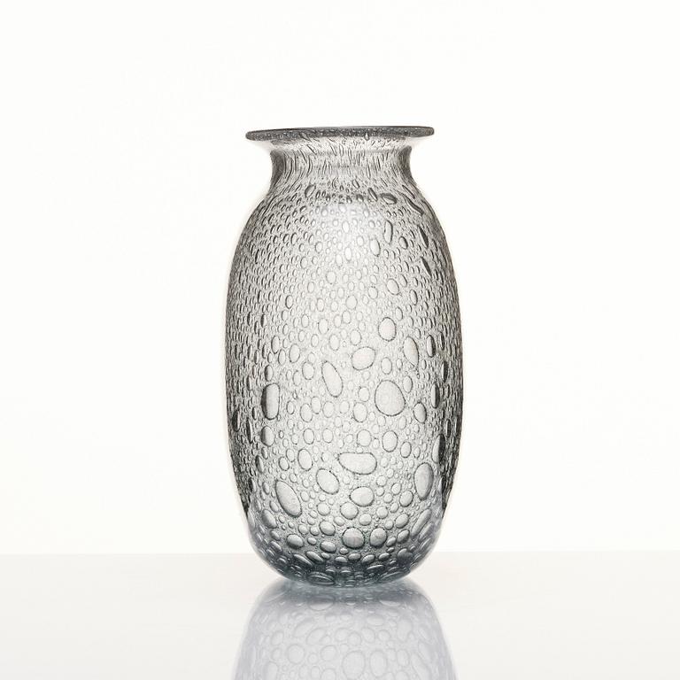 Ercole Barovier, an 'Efeso' glass vase, Barovier & Toso, Murano, Italy 1960s.