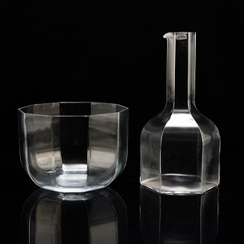 BERYL VALLIEN, a 35-piece 'Oktav' glass service, Kosta Boda.