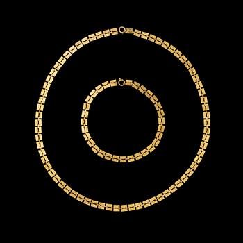 BJÖRN WECKSTRÖM, A BRACELET AND A NECKLACE, Gold Plates, 14K gold Lapponia (Kruunu Koru) 1966.