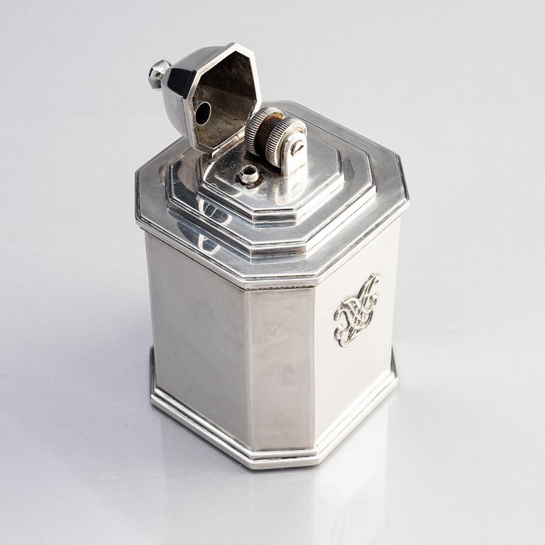 Erik Fleming, a sterling silver table lighter, Atelier Borgila, Stockholm 1942.