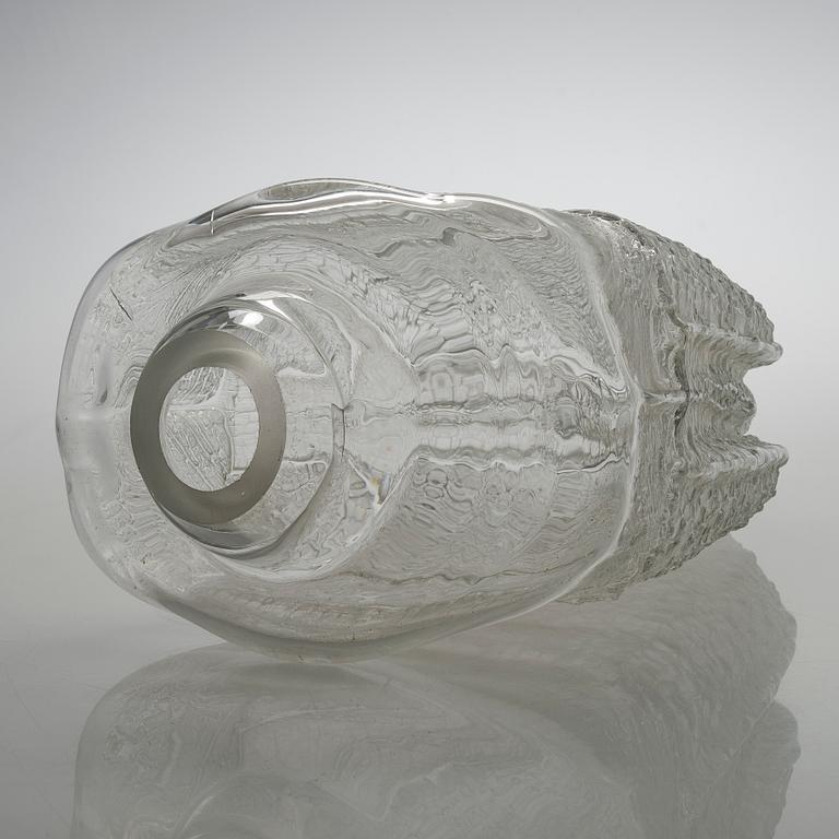Timo Sarpaneva, a 'Shadows' sculpture from Finlandia series, signed Timo Sarpaneva, Iittala.