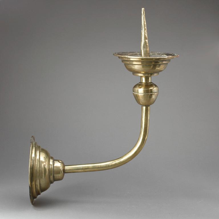 LJUSARM, mässing. Barock 1700-tal.
