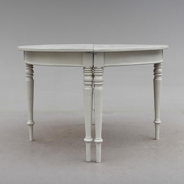 BORD, 2 st, 1800-talets andra hälft.
