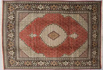 MATTA, old, Täbris, part silk, ca 291 x 203 cm.
