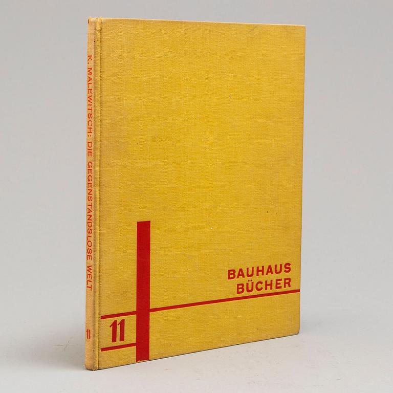 BOK, Malevitj. Med det ovanliga skyddsomslaget.