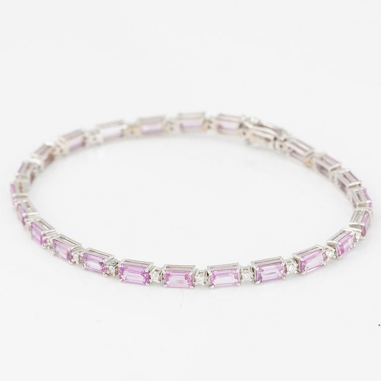 Bracelet 18K white gold with pink sapphires and brilliant-cut diamonds.