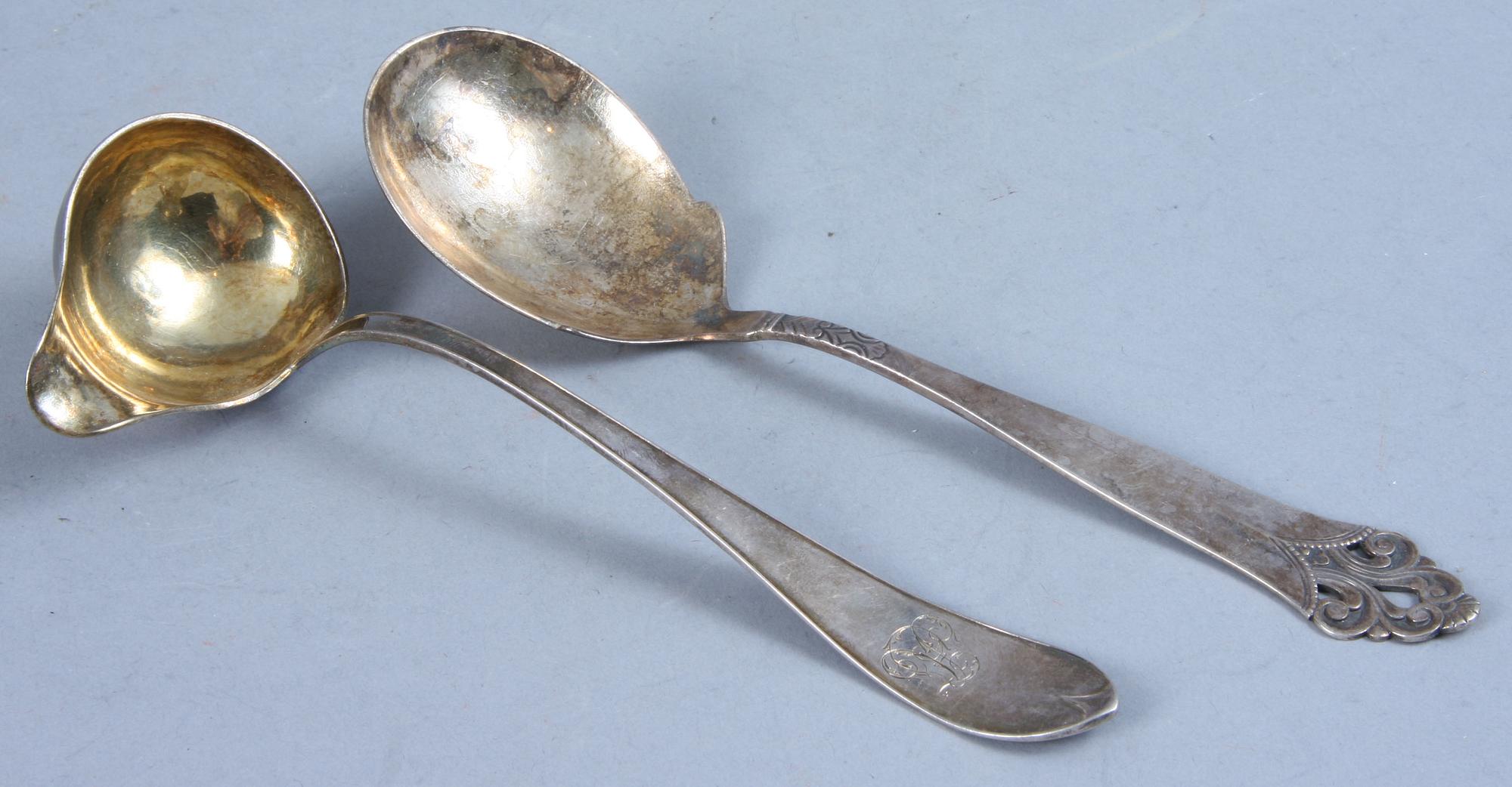 SLEV, SKED samt LJUSSTAKE, silver, Finland  samt Norge. 235 gram.