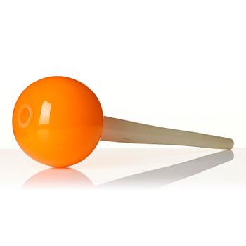 Gunnel Sahlin, a glass bottle, Pilchuck Glass School, Seattle, 1995, blown by Dante Marioni.