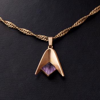 KAULAKORU, kulta, ametistiriipus, Erkki Juhani Peusa, Helsinki, 1960-luku. Paino 4,6 g.