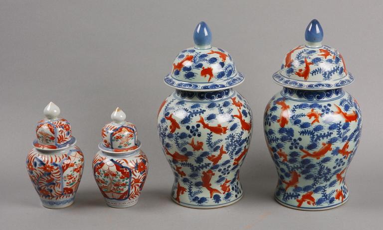 LOCKURNOR, 2 par, porslin, Kina, 1900-tal.